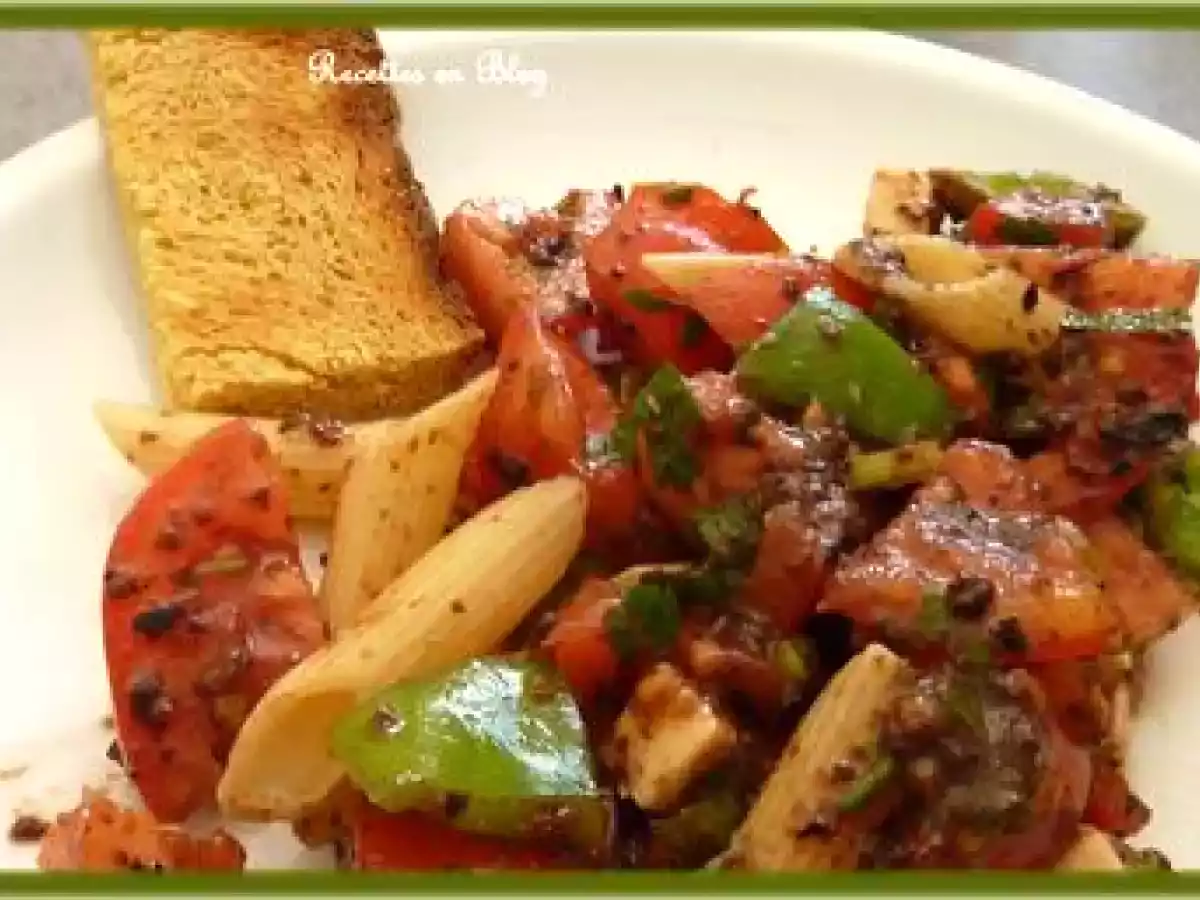SALADE DE PÂTES TOMATES POIVRON BREBIS ET TAPENADE NOIRE - photo 3