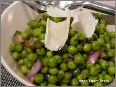 Salade De Petits Pois A La Menthe Et Aux Oignons Rouges Recette