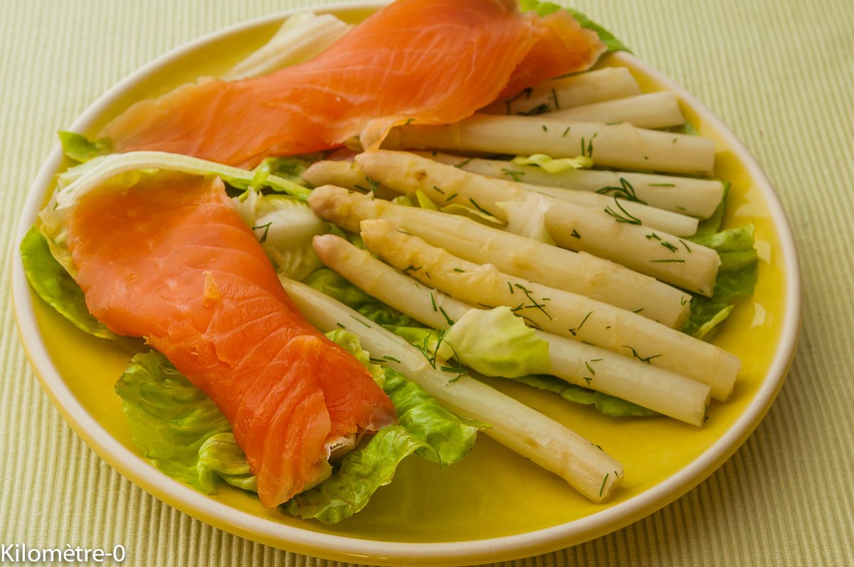 Salade de pointes d'asperges à la truite fumée Recette Ptitchef