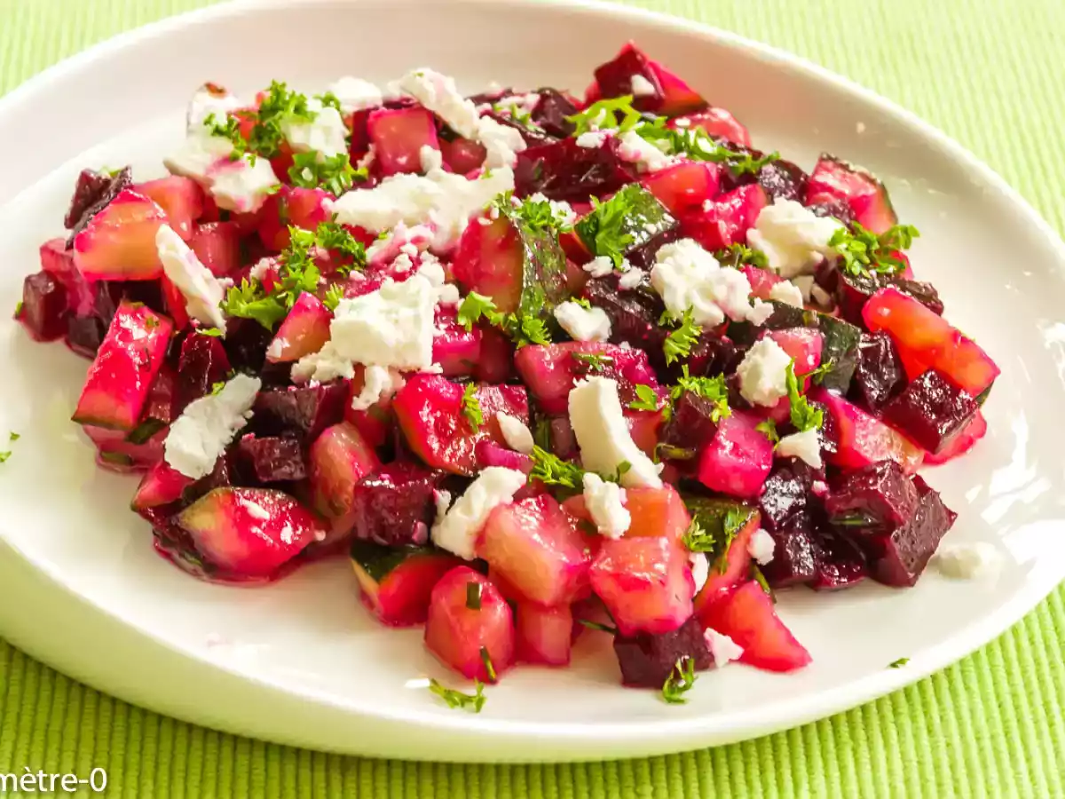 Salade de pomme de terre, courgettes, betteraves et fêta