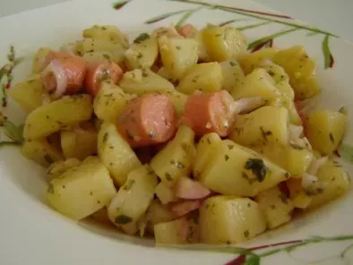 Salade de pommes de terre aux échalotes et knacki - photo 2
