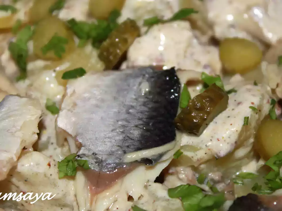 Salade de pommes de terre aux harengs fumés