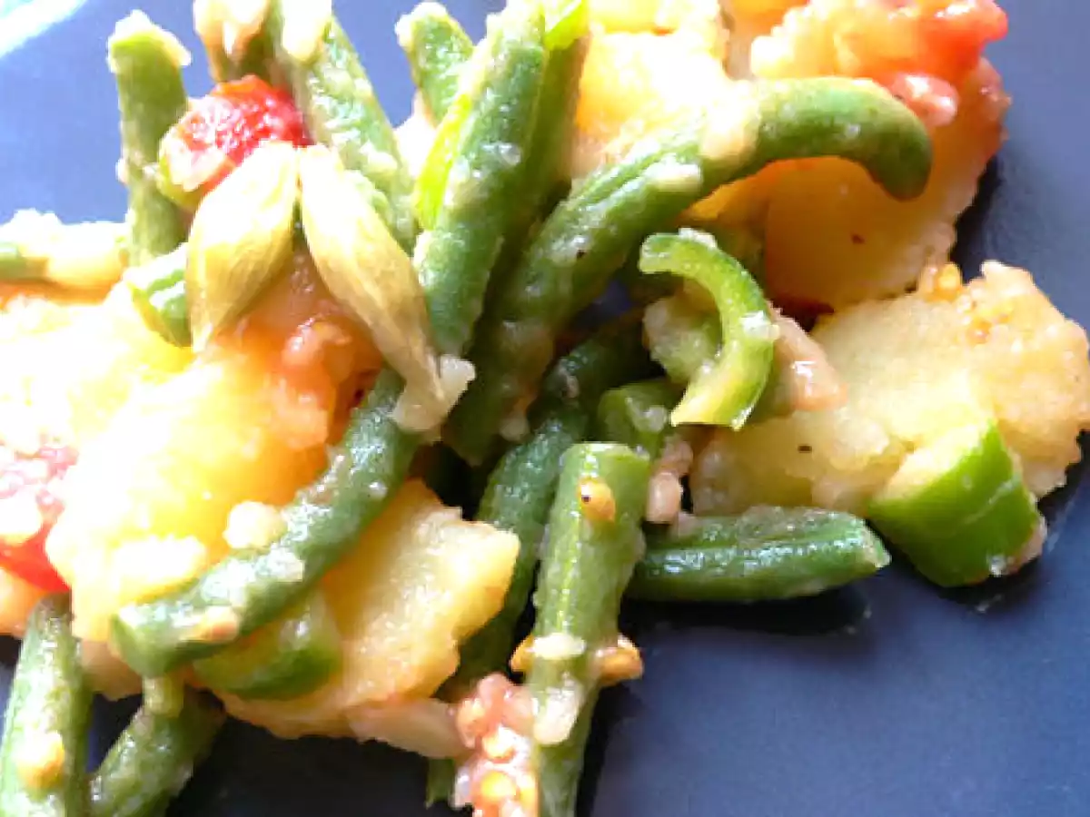 Salade de pommes de terre niçoise