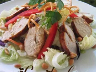 Salade de poulet grillé à la thaï