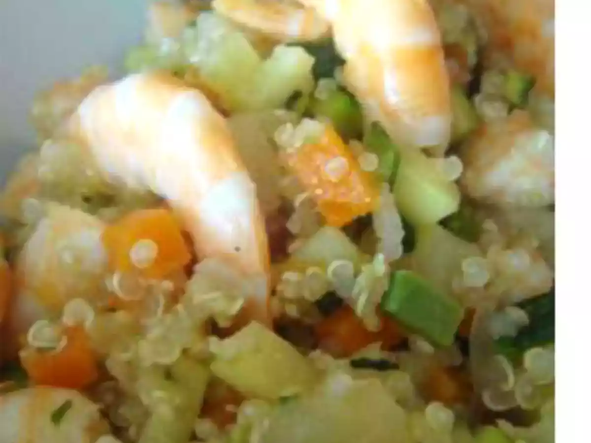 SALADE DE QUINOA ET LEGUMES AUX CREVETTES