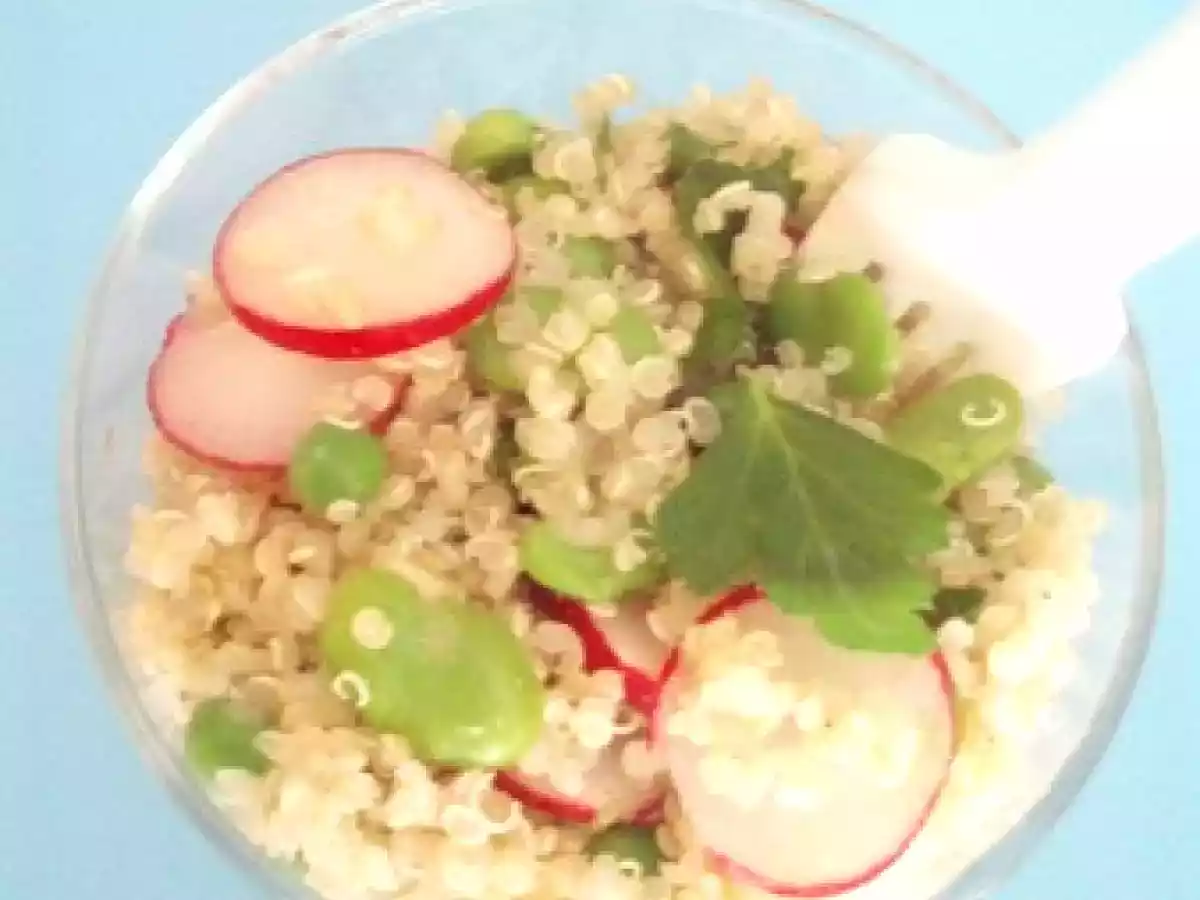 Salade de quinoa, petit pois et fèves