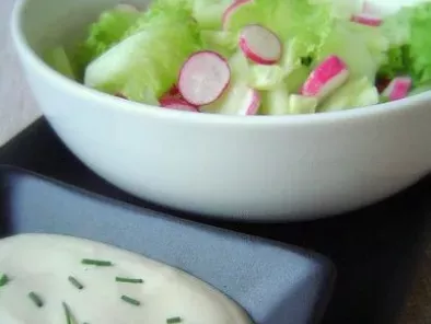 Salade de radis et sa sauce ciboulette