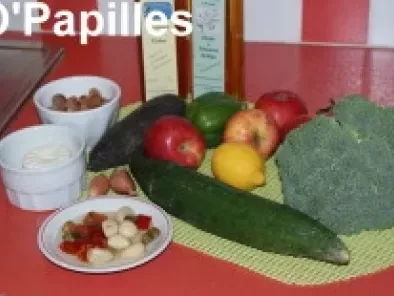 Salade de radis noir, brocolis, poivron, concombre et pommes - photo 2