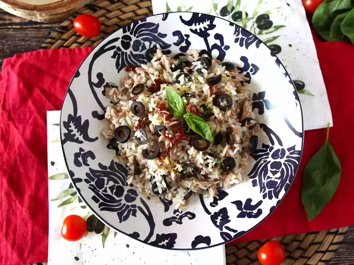 Salade de riz méditerranéenne: thon, olive, tomates séchées et citron - photo 4