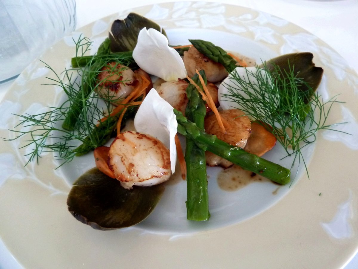 Recette de salade st jacques et asperges au balsamique