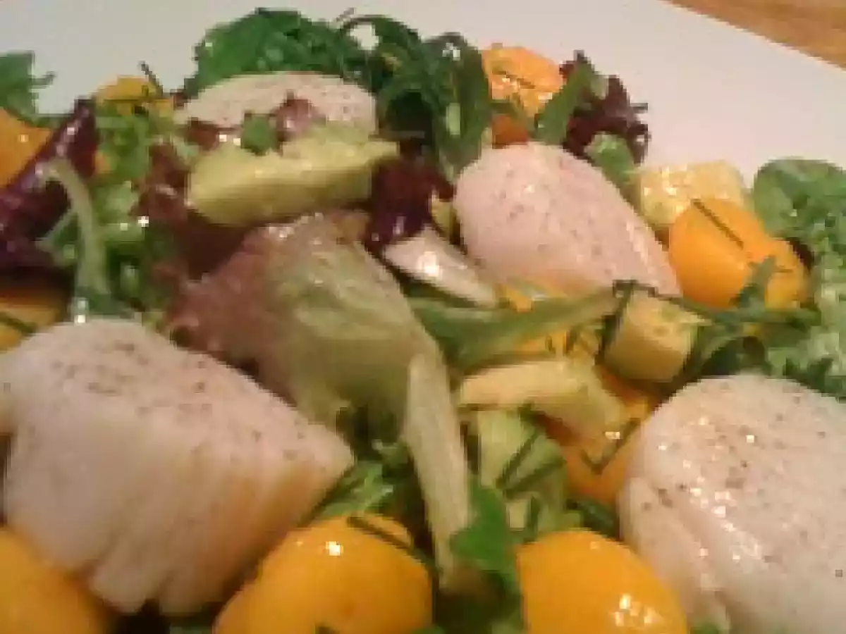 SALADE DE ST-JACQUES, MANGUE ET AVOCAT