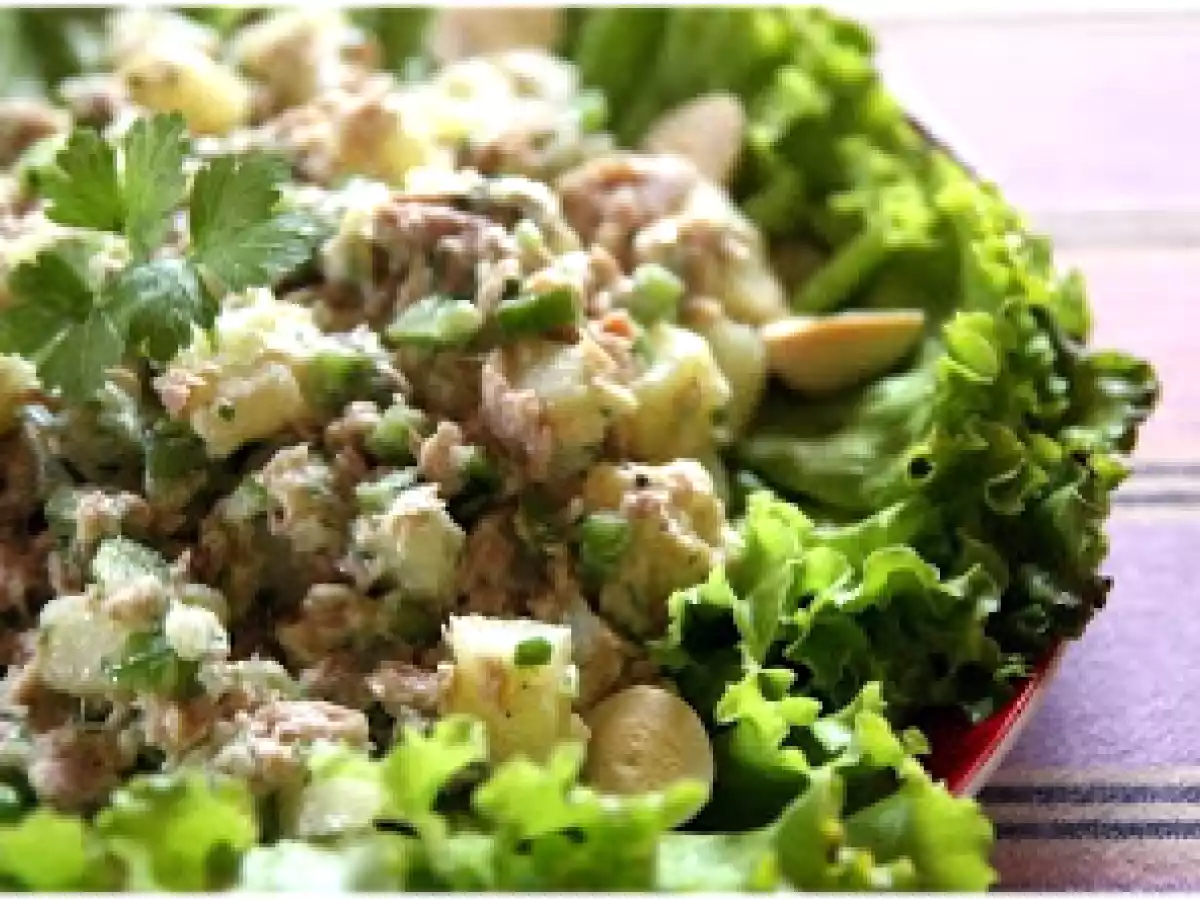 Salade de thon, pommes de terre et poivron