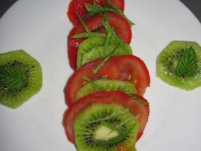 Salade de tomate, kiwi et menthe