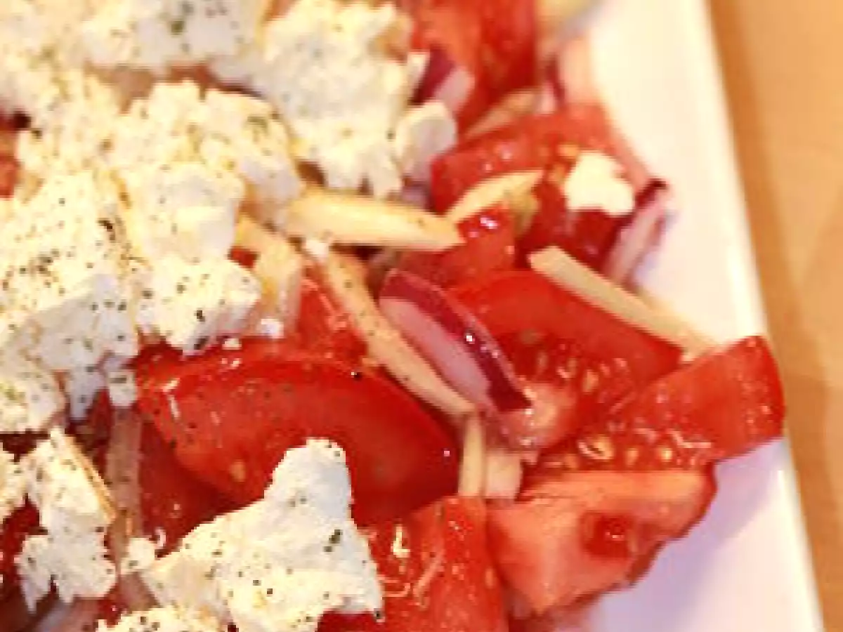 Salade de tomates au fenouil et à la feta