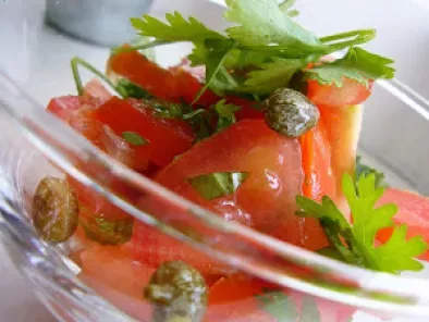 Salade de tomates, citron confit et câpres
