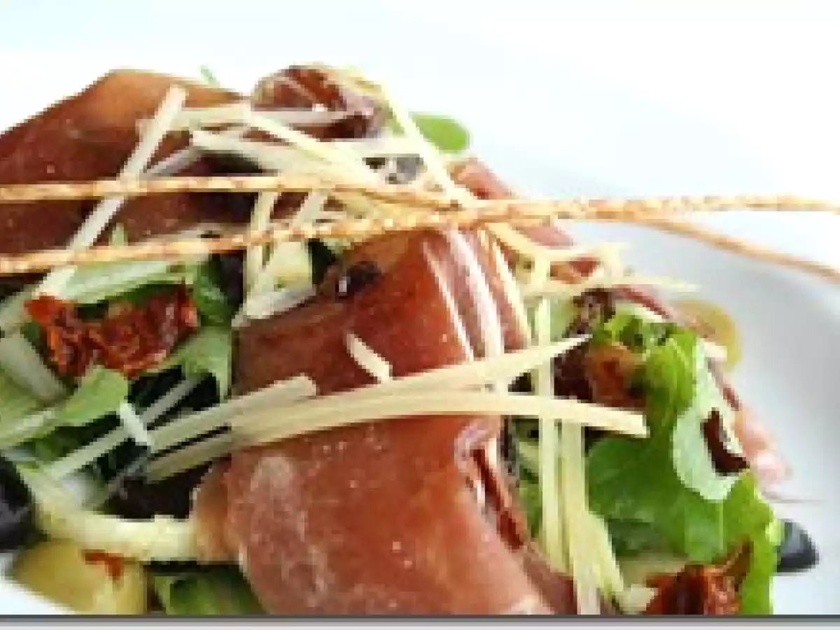 Salade Estivale à l'Italienne et Oignons Grelots Confits au Balsamique