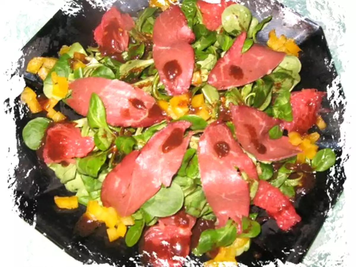 Salade festive de mâche au magret de canard fumé