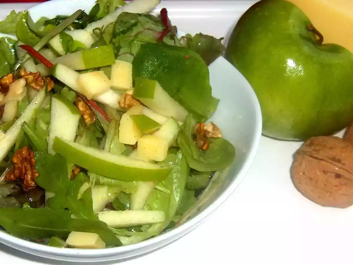 SALADE GOURMANDE, CROQUANTE ET BIENFAISANTE