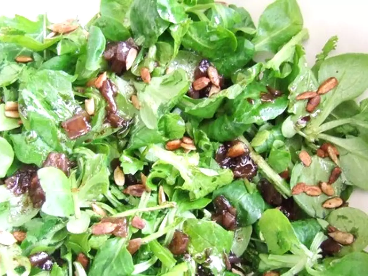 Salade hivernale: mâche, roquette, coriandre & graines de tournesol caramélisées, ... - photo 2