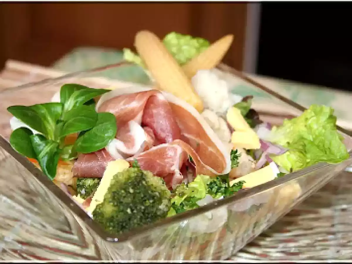 Salade maïs, brocolis, serrano