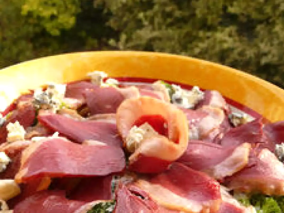 Salade printannière aux brocolis et magrets de canard