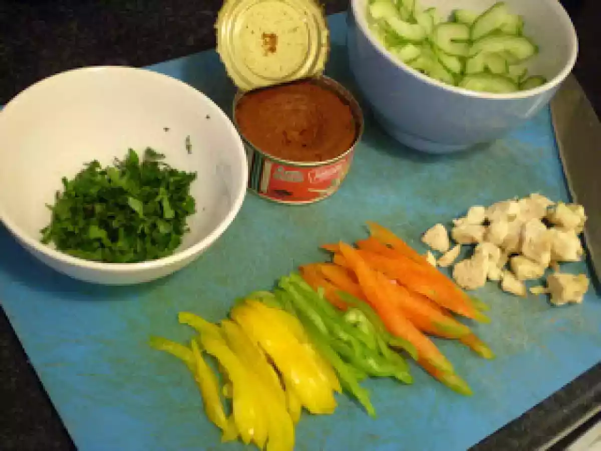 Salade thaï de vermicelles, poivrons et concombres - photo 3