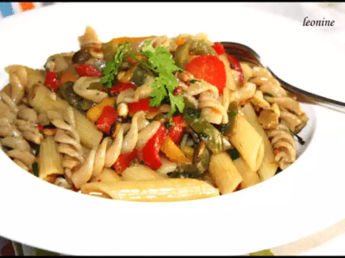 Salade tiède de pâtes aux poivrons