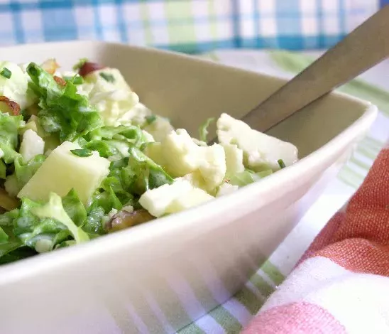 Salade Verte Croquante A La Pomme Et Chou Fleur Cru Recette Ptitchef