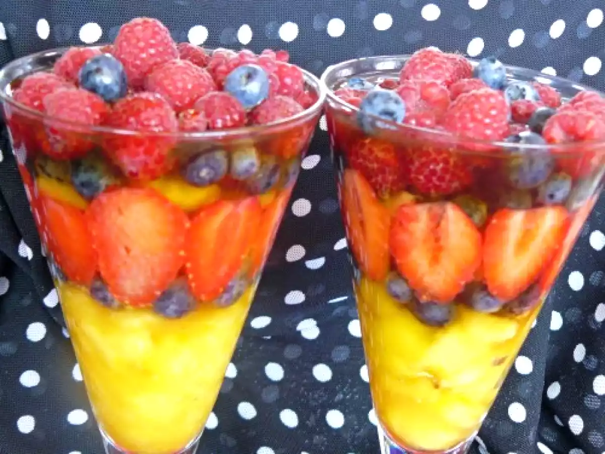 Salades de fruits jolies, jolies