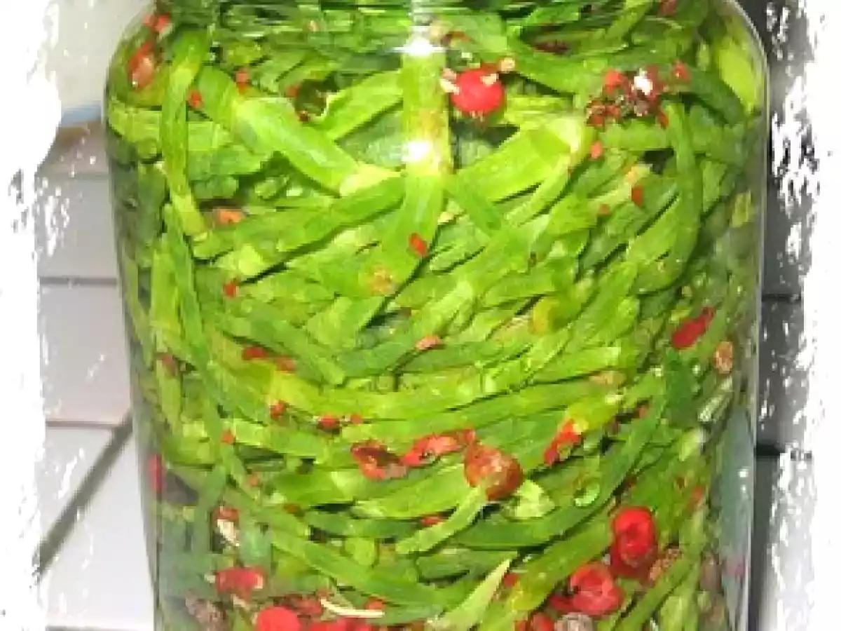 Salicornes au vinaigre et aux baies roses