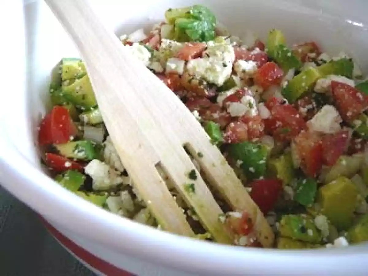 Salsa à l'avocat et au fromage feta