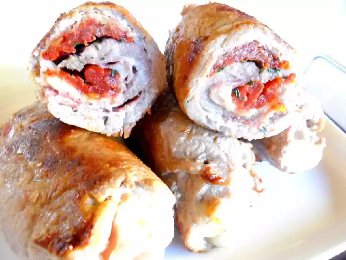 Saltimbocca de veau, speck, tomates séchées, basilic et mozzarella