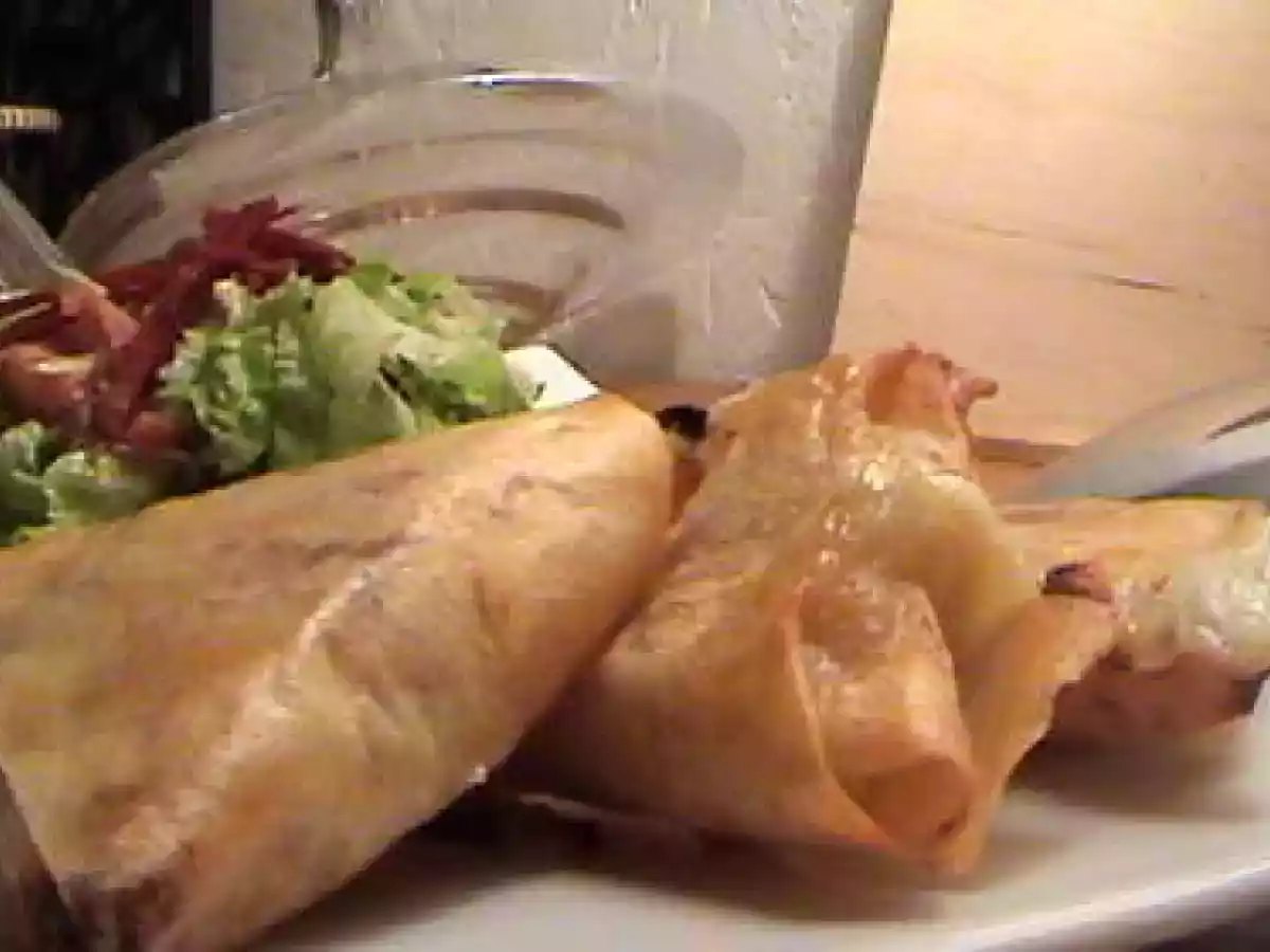 SAMOSSA AU CABECOU du PERIGORD COMPOTEE DE POMMES ET SPECK