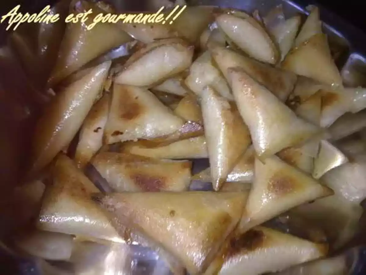 Samsa aux amandes (pâtisserie orientale)