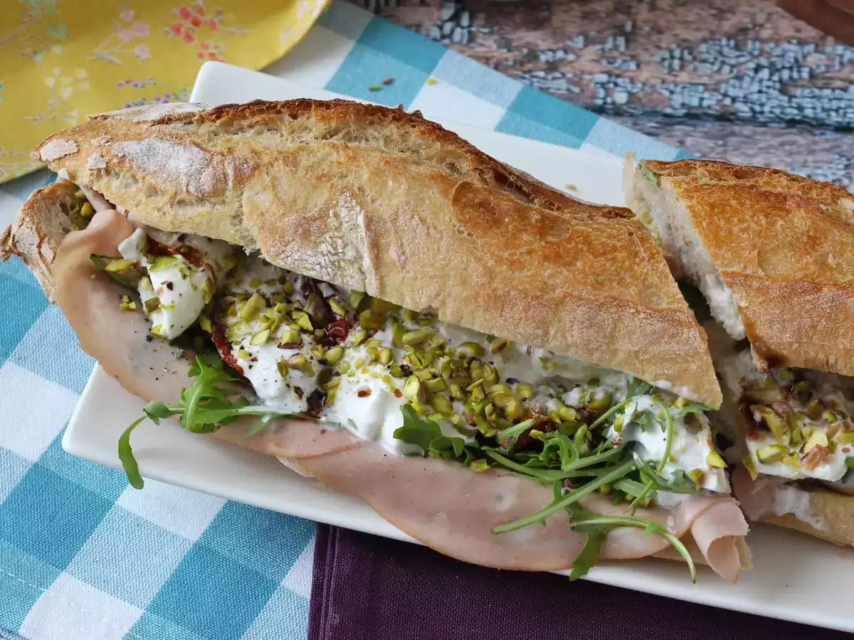 Sandwich à l'italienne ultra gourmand à la mortadelle et burrata - photo 2
