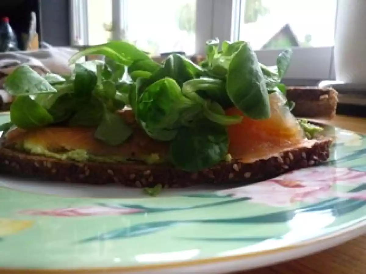 SANDWICH A LA TRUITE FUMEE