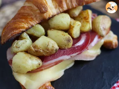 Sandwich croissant à la raclette pour un brunch gourmand réussi! - photo 3