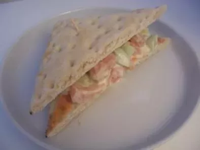 Sandwich frais concombre-saumon fumé