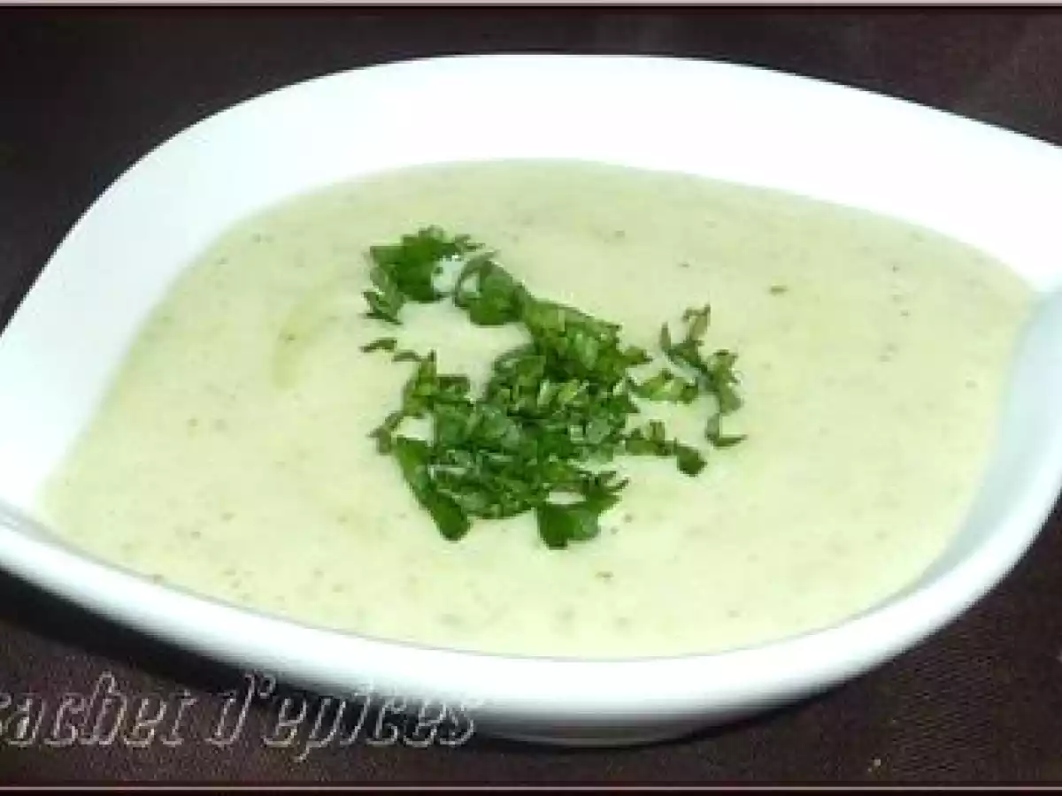 Sauce à la crème d'ail et au persil