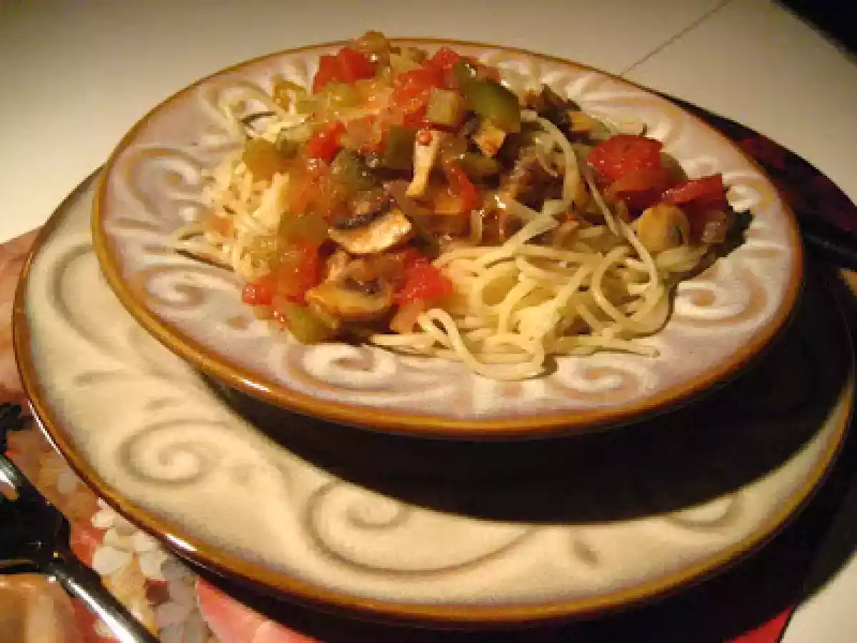 Sauce spaghetti napolitaine de ma mère pour les lundis sans viande - meatless mondays
