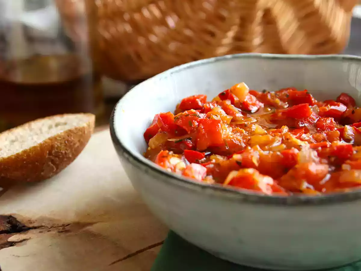 Sauce tomate facile: recette anti-gaspillage pour vos tomates abîmées