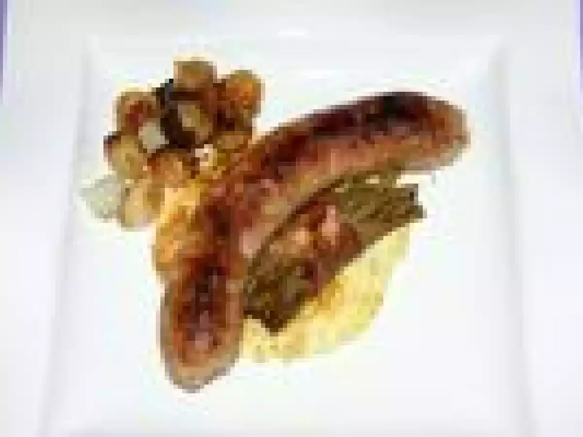 Saucisse de Pierrefort sur sa farinette Auvergnate, son fagot de haricots verts ...