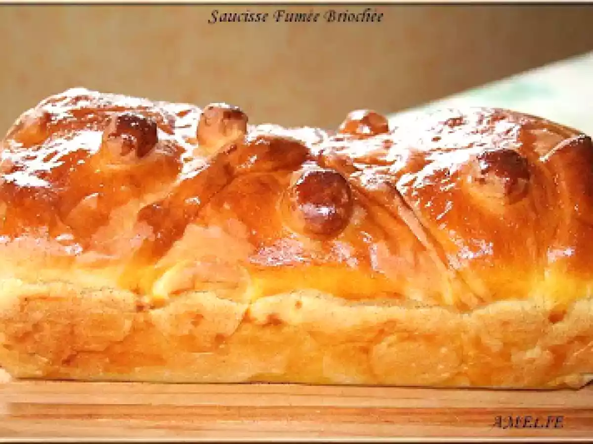 SAUCISSE FUMEE BRIOCHEE