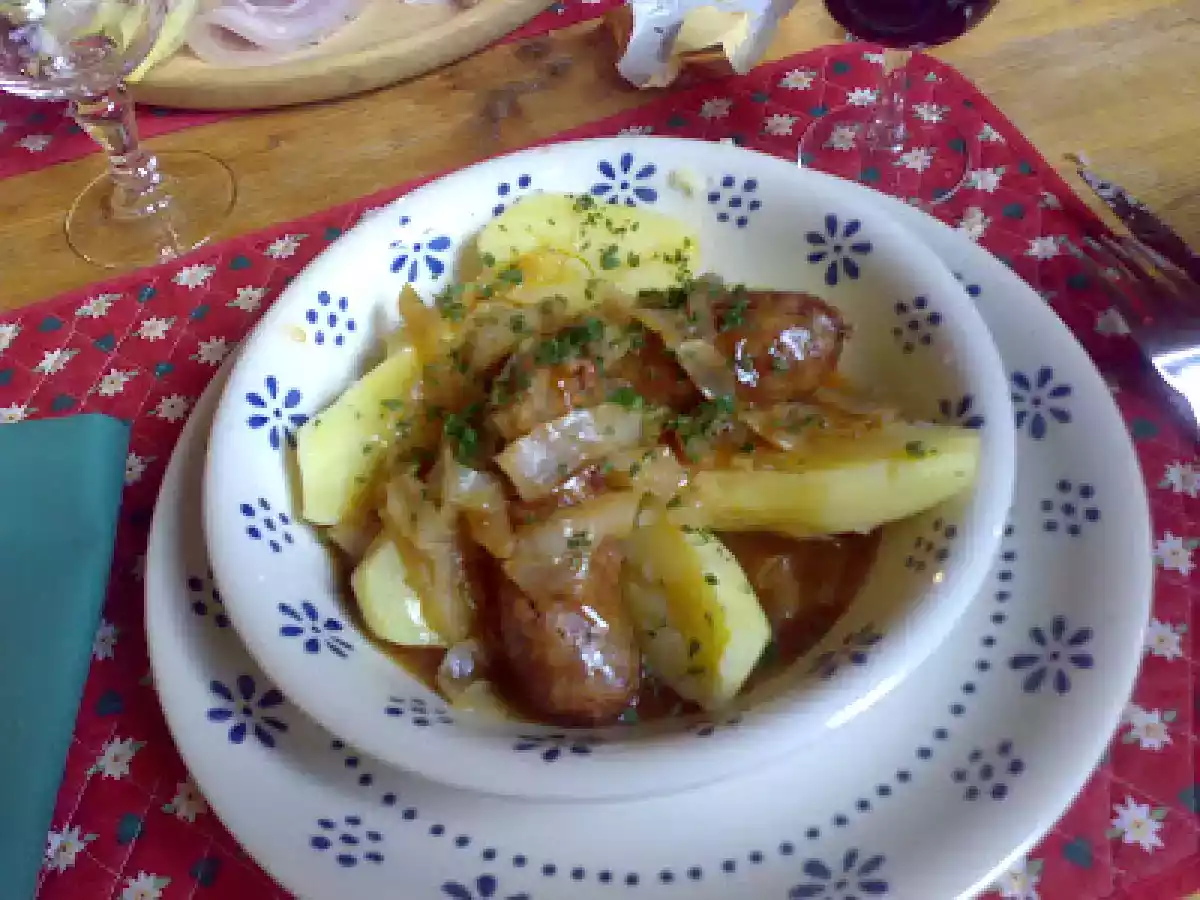 Saucisses aux choux et ses pommes vapeur