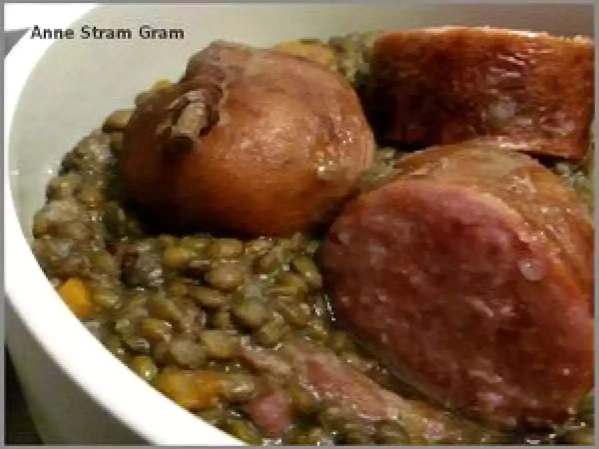 Saucisses de Morteau et lentilles