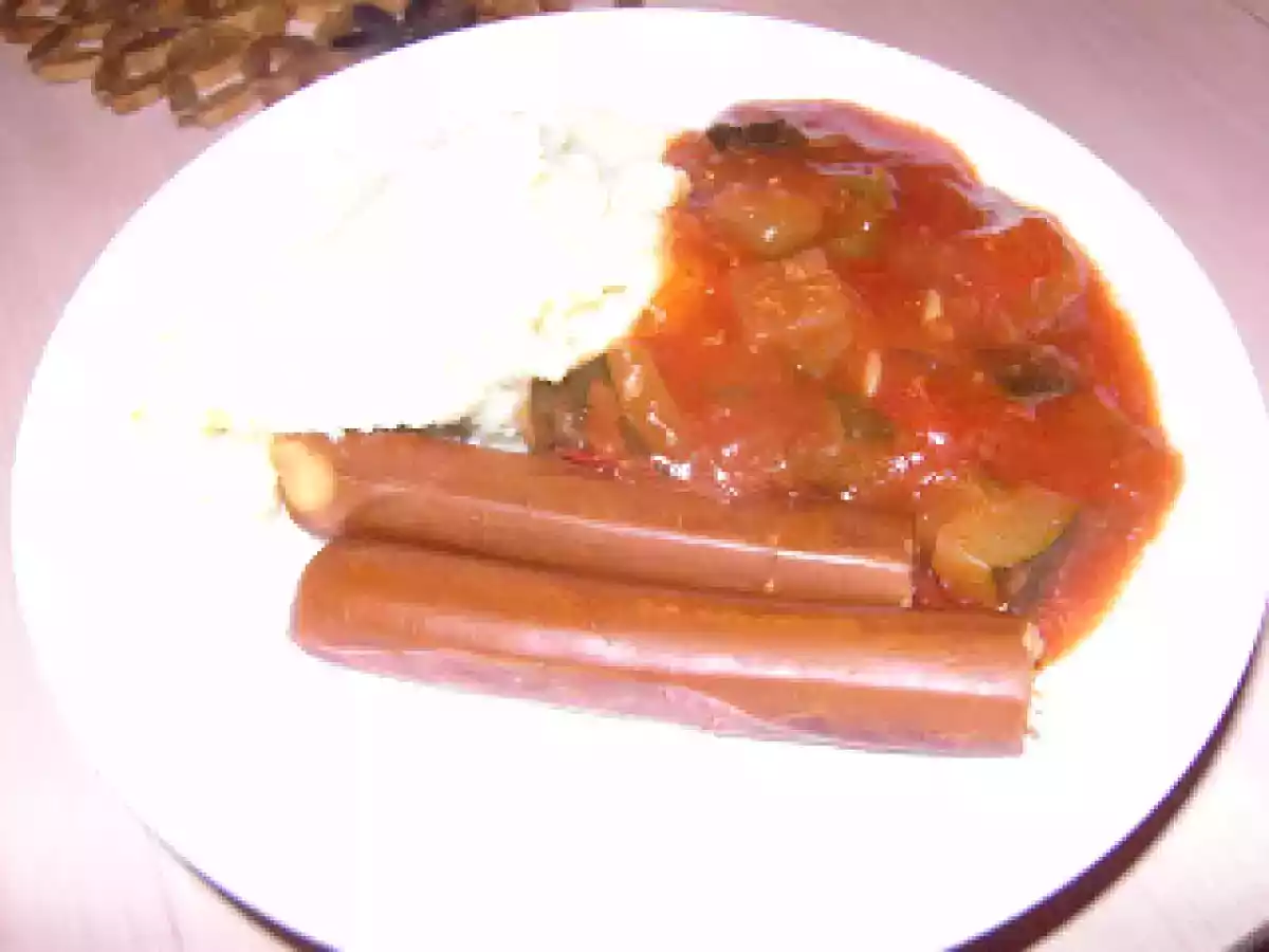 Saucisses de tofu fumé, Ratatouille et Purée de Pomme de Terre