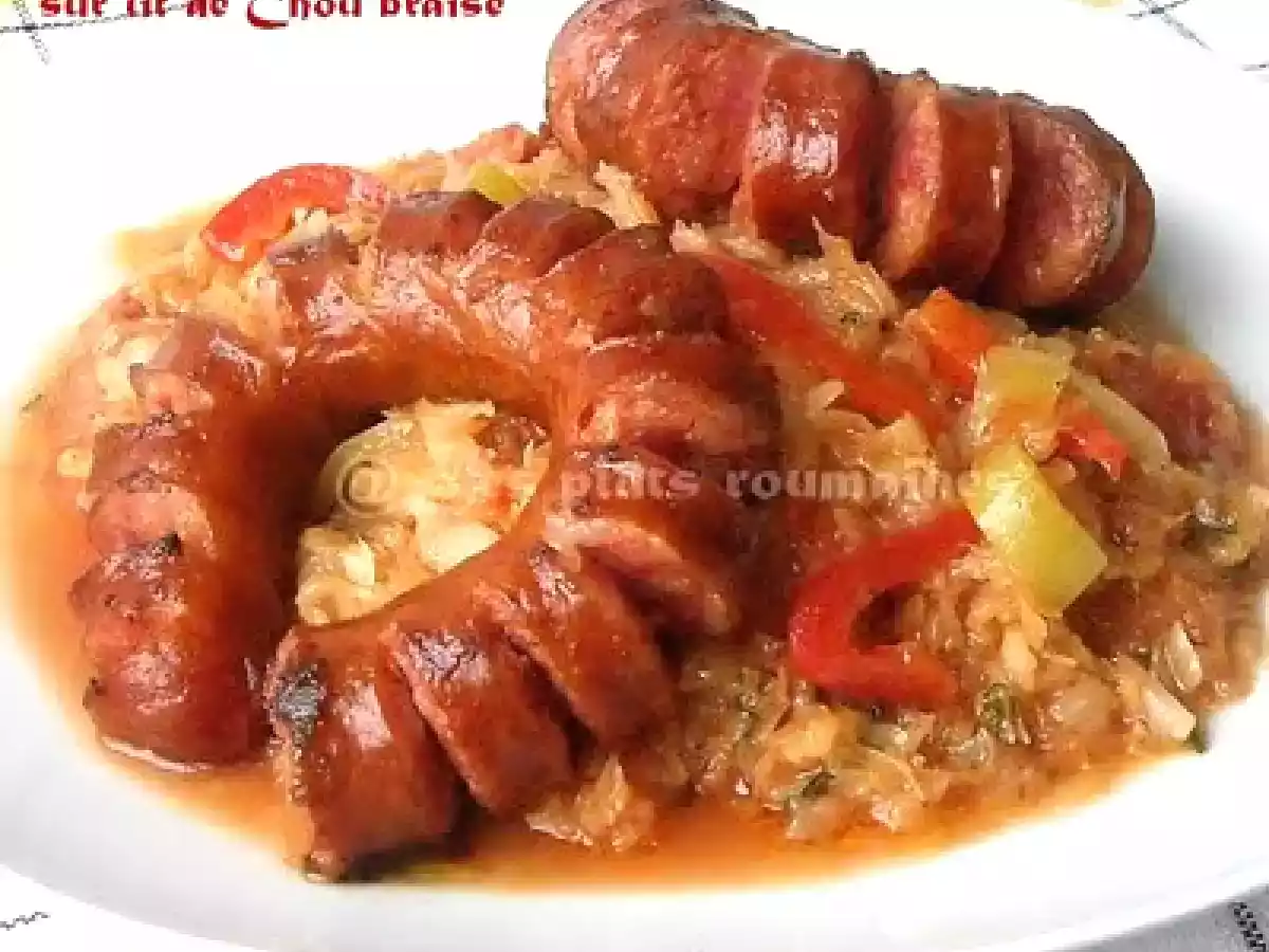 Saucisses frits sur lit de Chou braisé - photo 3
