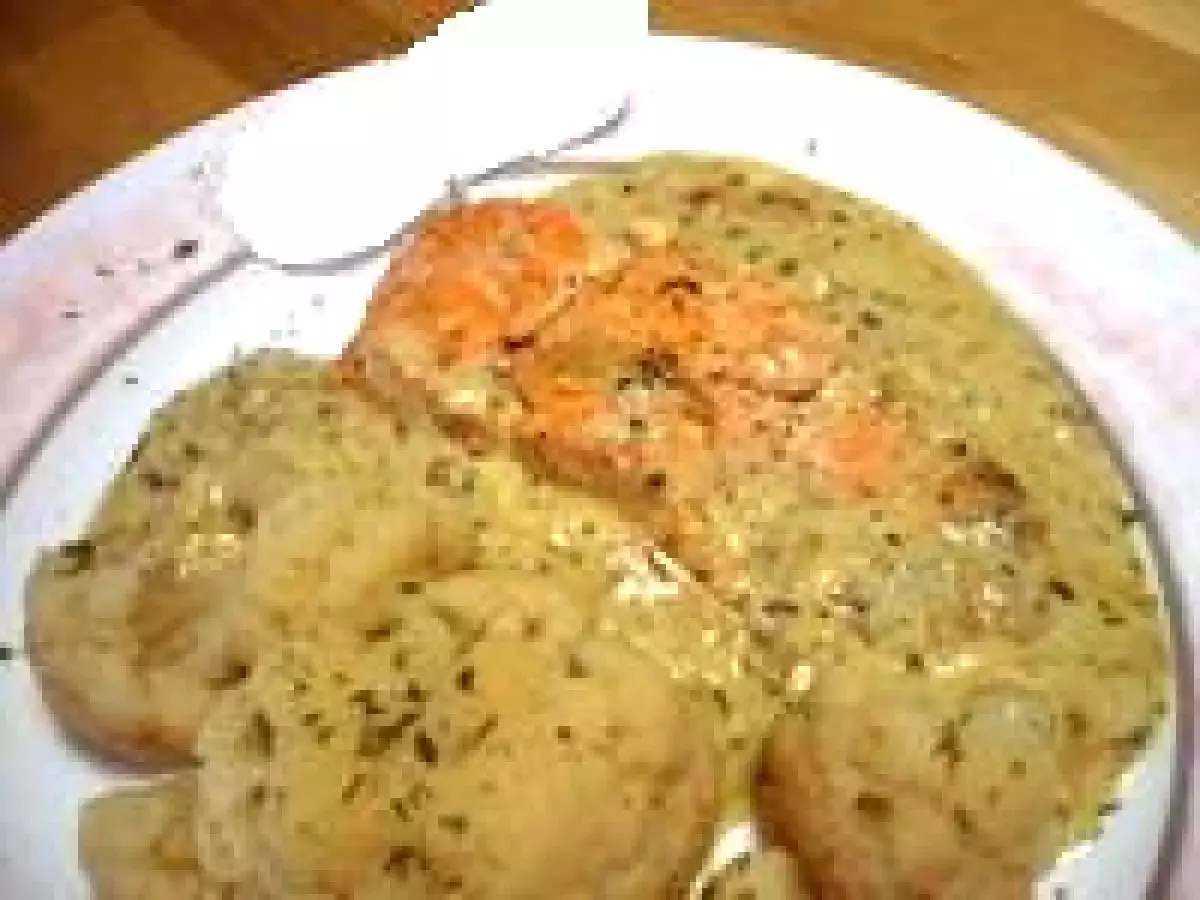 Saumon à la crème fraîches, moutarde et amandes effilées grillée