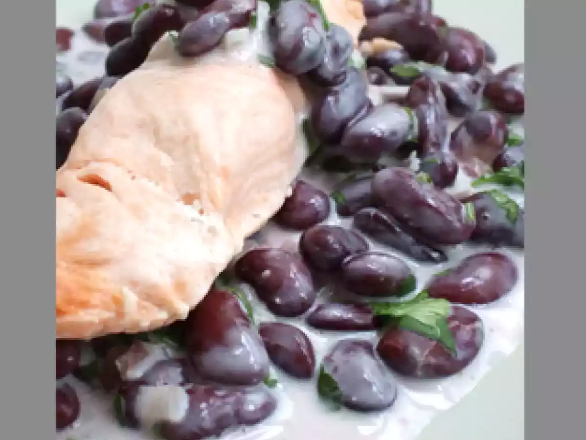 Saumon au yaourt et aux haricots rouges