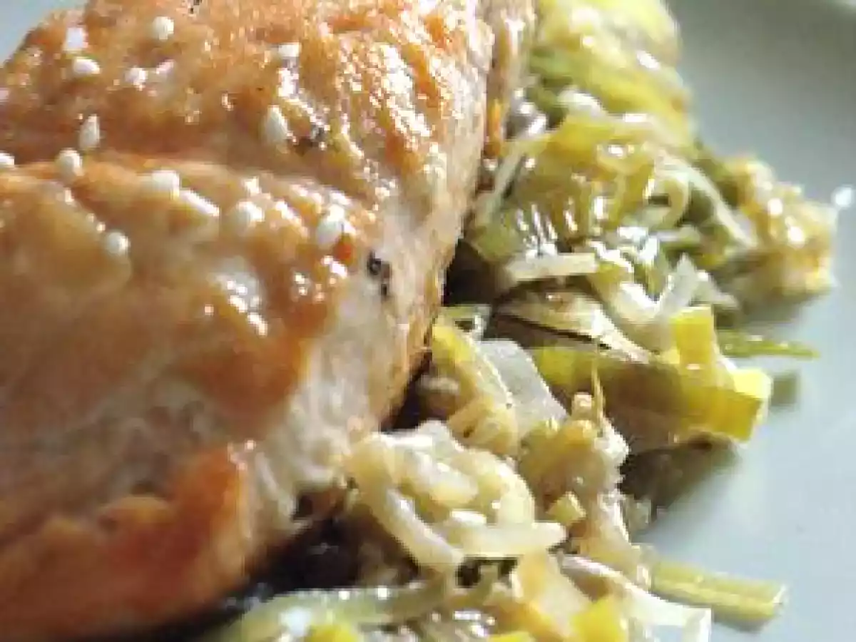 Saumon et sa compotée poireaux-soja